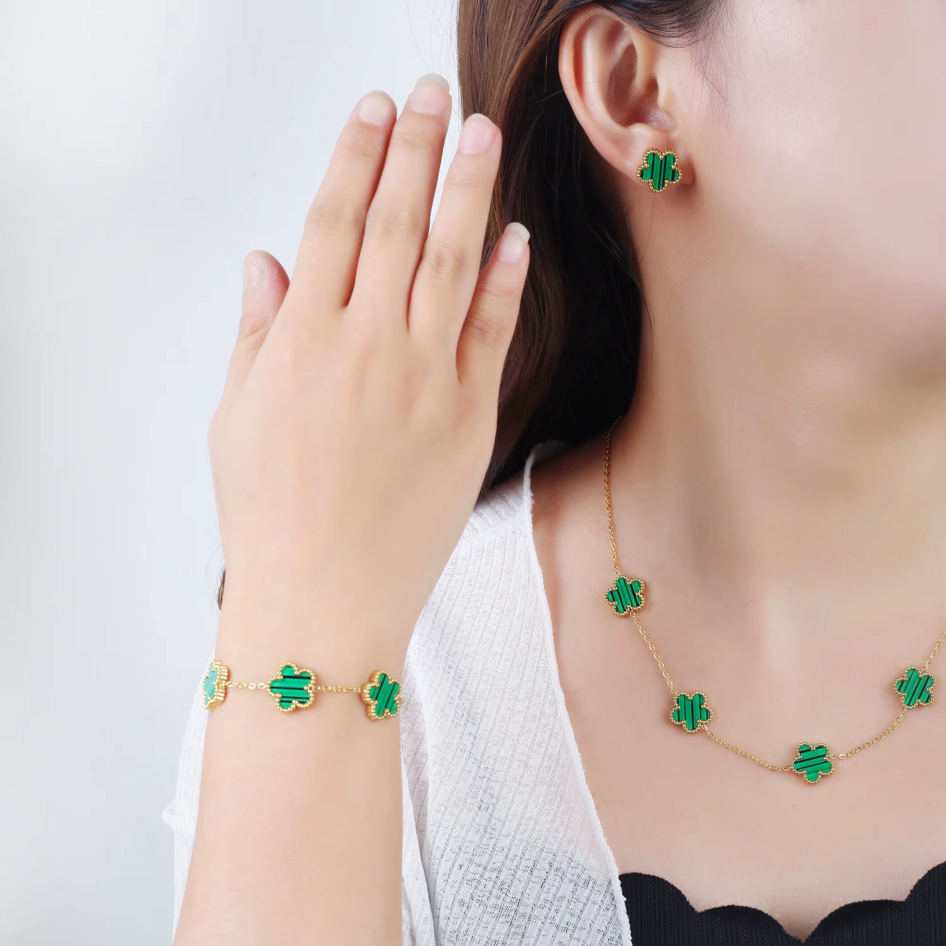 Stainless Steel Plum Blossom Gold Plated Bracelet Five Leaf Flower Jewelry Clover