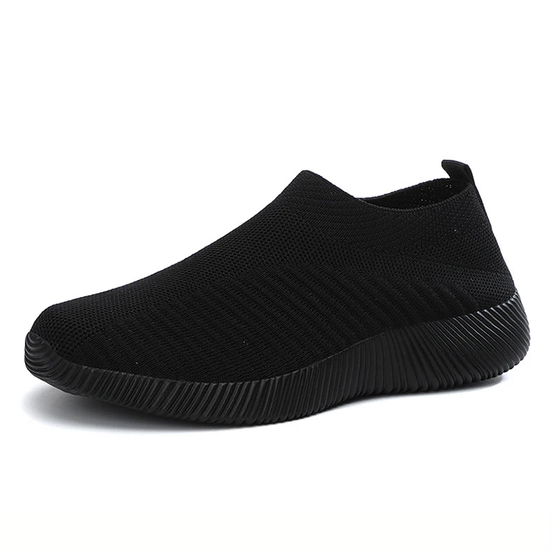 Step into Comfort: Lightweight Slip-On Women’s Sneakers for Effortless Style and Outdoor Adventures